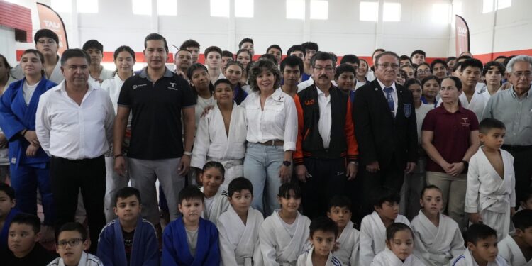 Recibe rector de la UAT reconocimiento de la Federación Mexicana de Judo