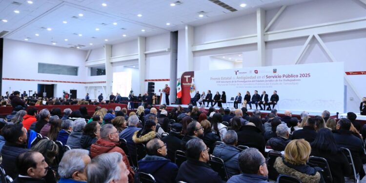 Aumento salarial y pensiones seguras garantiza Américo a las y los trabajadores del Estado