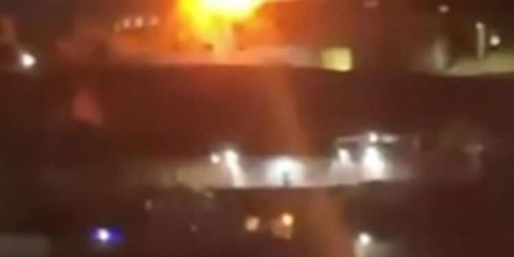 Petro exige reunión de la ONU y OEA tras ataques en Caracas