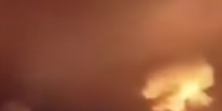 Petro exige reunión de la ONU y OEA tras ataques en Caracas