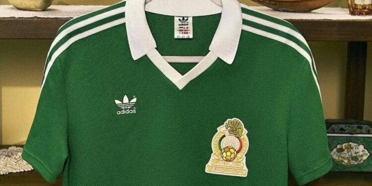 ​Nueva playera retro de México: precio y dónde comprar la edición especial de 1986