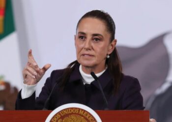 Claudia Sheinbaum niega actividad militar de EE. UU. en México tras alertas de la FAA