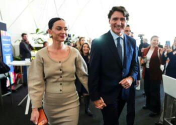 ​¿Primera dama o estrella de pop? Katy Perry y Justin Trudeau sacuden el Foro de Davos