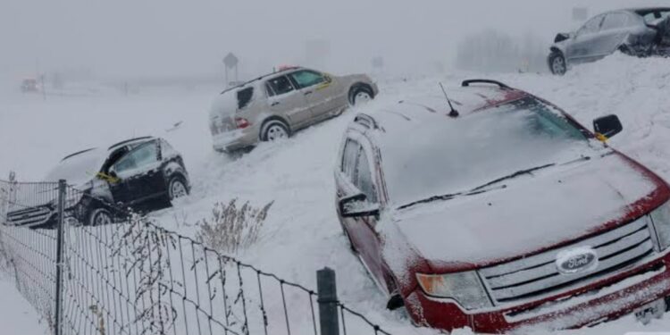 Infierno blanco en EE. UU.: Tormenta polar deja al menos 30 muertos y miles a oscuras