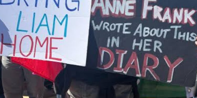 Gas lacrimógeno y periodistas heridos: El caos en Dilley