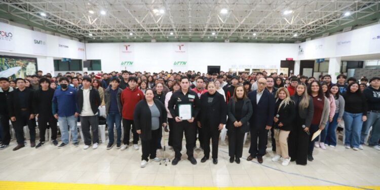 Proyecta UTTN a sus estudiantes mediante experiencias en programas de la NASA