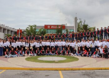 Forma UAT a estudiantes con más competencias para el mercado laboral