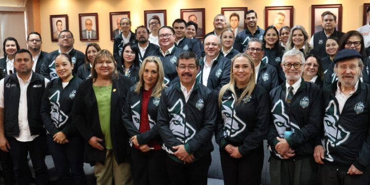 Fomenta el rector Dámaso Anaya talento e innovación en la FADU