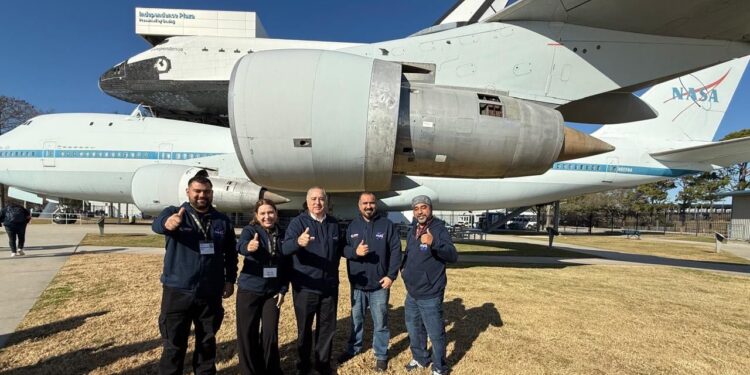 Proyectan docentes a Tamaulipas en conferencia mundial organizada por la NASA