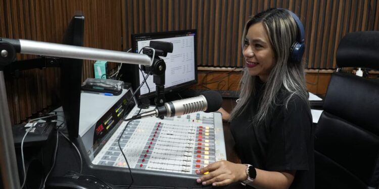 Festeja Radio UAT 34 años de ser la voz del quehacer universitario