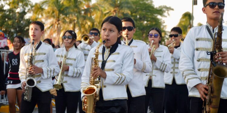 Entre juanchos, tiburones y ovnis, concluyó el Carnaval Tamaulipas