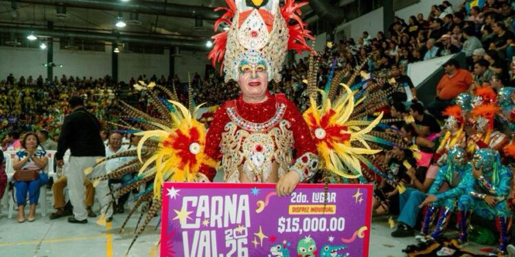 Entregó Turismo premios por 1.3 mdp a lo mejor del carnaval