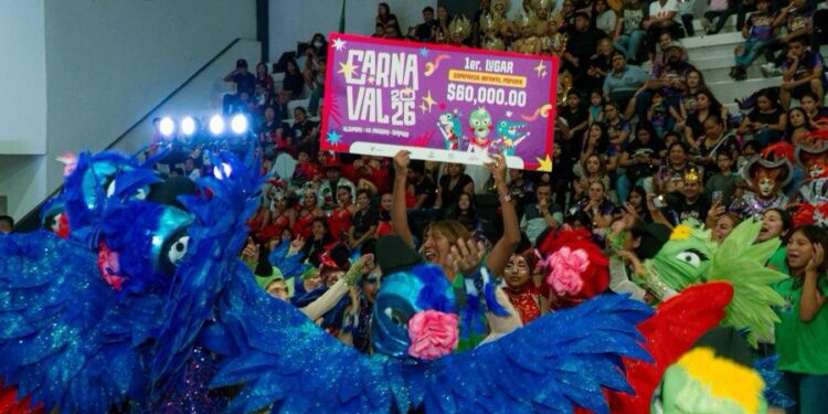 Entregó Turismo premios por 1.3 mdp a lo mejor del carnaval