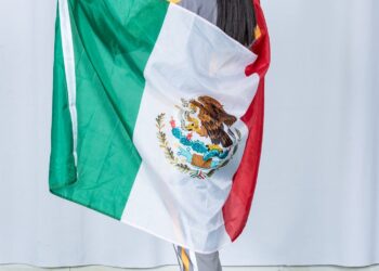 De Victoria para Kansas: La pitcher Samantha Torres firma con Garden City