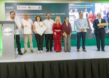 Clausura secretario de Educación Congreso Internacional de Gestión y Liderazgo Educativo