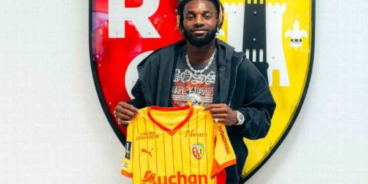 El racismo persigue a Saint-Maximin hasta Francia