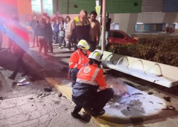 Horror en Playa Miramar: Rocían con gasolina e incendian a hombre tras discusión