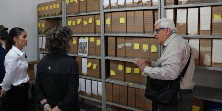 Colabora SEBIEN en rescate de archivo histórico de Jiménez