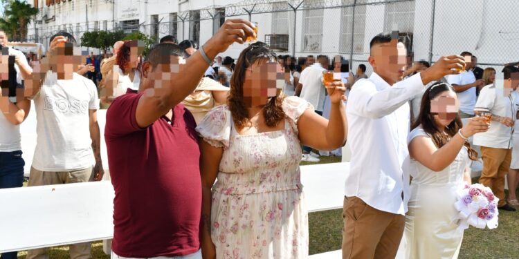 Celebran matrimonios colectivos en CEDES Victoria