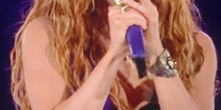 ¡Reina del Zócalo! Shakira pulveriza récords con 400 mil almas en la CDMX