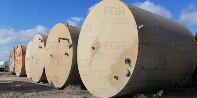 Golpe al huachicol: La FGR asegura más de 2 millones de litros de combustible en la frontera
