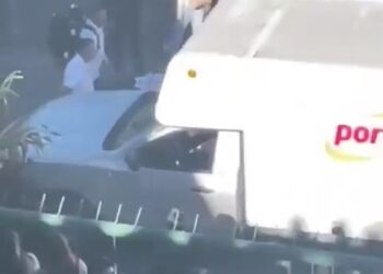 Colapso en la Universidad Veracruzana: 18 estudiantes heridos durante foto de graduación