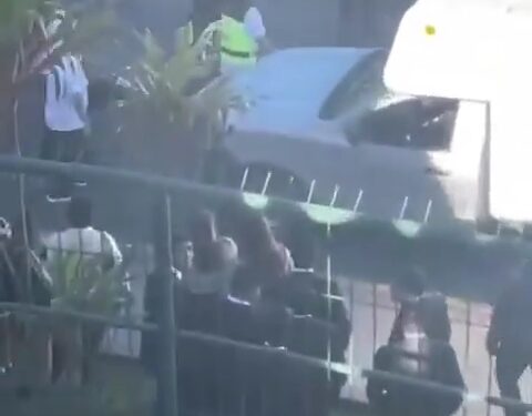 Colapso en la Universidad Veracruzana: 18 estudiantes heridos durante foto de graduación