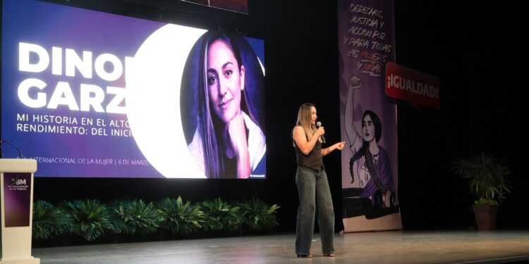 María de Villarreal llama a construir una mejor sociedad