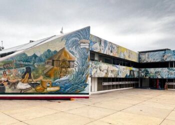 Evalúan autoridades educativas limitar el uso del celular en las escuelas