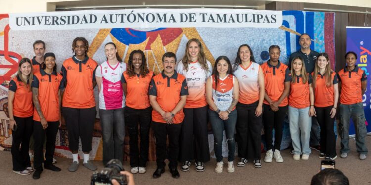 Preside Dámaso Anaya la presentación del CorreBasket Femenil