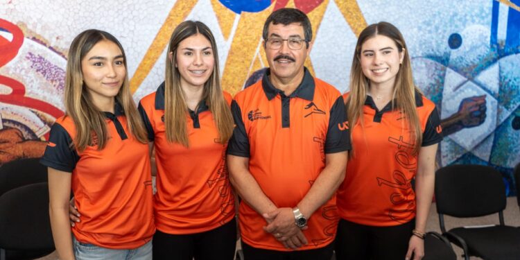 Preside Dámaso Anaya la presentación del CorreBasket Femenil