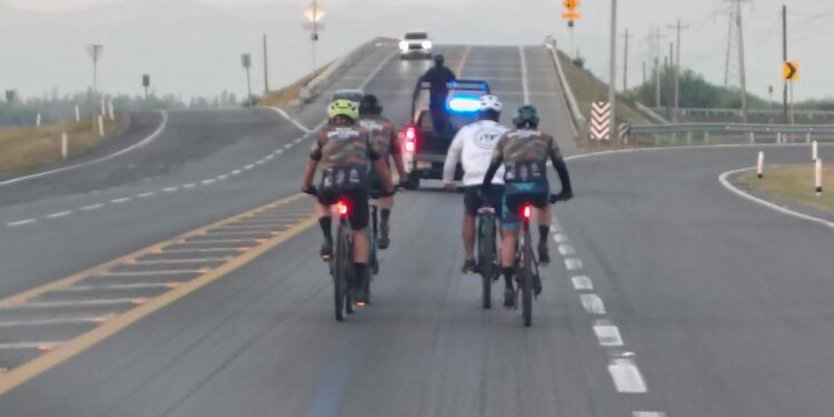 Acompaña Guardia Estatal rodada de César Vallejo rumbo a Ciudad Victoria