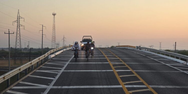 Acompaña Guardia Estatal rodada de César Vallejo rumbo a Ciudad Victoria