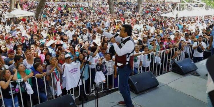 Américo y María de Villarreal reconocen la historia y el trabajo de las despicadoras de Tamaulipas