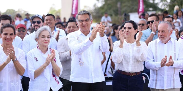 Américo y María de Villarreal reconocen la historia y el trabajo de las despicadoras de Tamaulipas