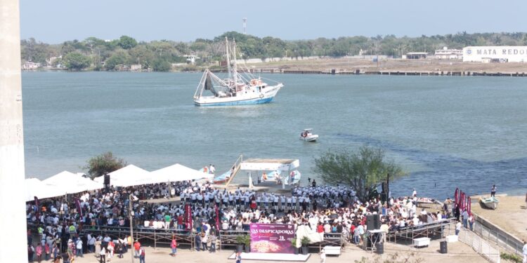 Américo y María de Villarreal reconocen la historia y el trabajo de las despicadoras de Tamaulipas