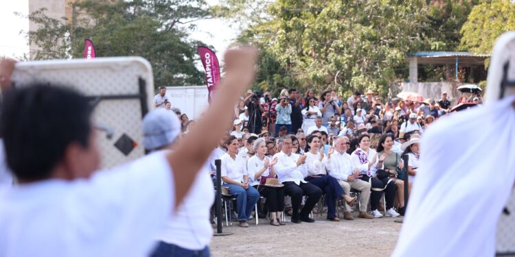 Américo y María de Villarreal reconocen la historia y el trabajo de las despicadoras de Tamaulipas