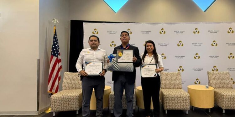 Talento de la UAT conquista certamen de tecnología en Texas