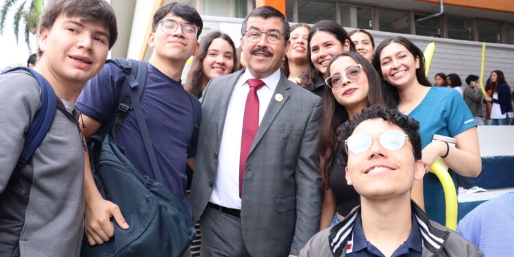 Impulsa UAT excelencia académica de la Facultad de Odontología