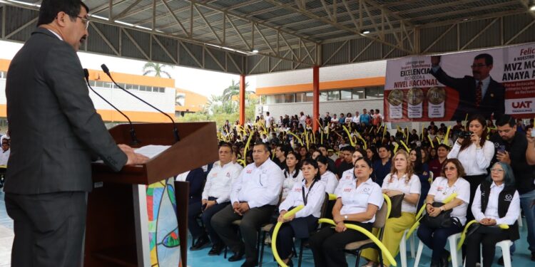 Impulsa UAT excelencia académica de la Facultad de Odontología