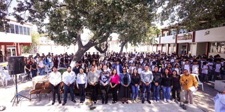 Participan más de 800 jóvenes en ciclo de conferencias “INLOVE: Más Amor Menos Riesgos”: INJUVE