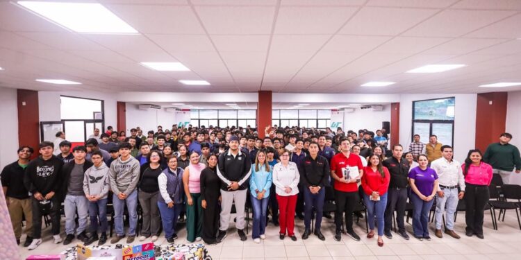 Participan más de 800 jóvenes en ciclo de conferencias “INLOVE: Más Amor Menos Riesgos”: INJUVE