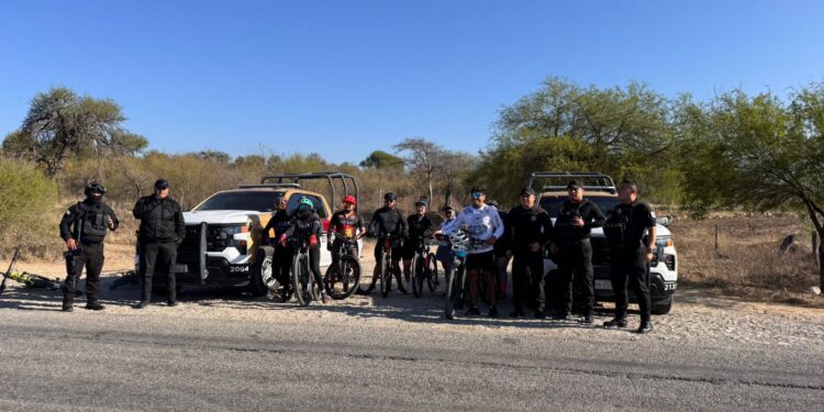 Brinda Guardia Estatal seguridad durante rodada ciclista en la carretera Tula–Ocampo