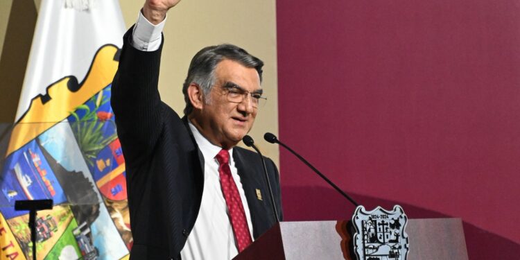 En su Cuarto Informe, el gobernador Américo Villarreal exhortó a evitar la reacción de aquellos que pretenden, desde las noticias falsas, abrir de nuevo el espacio a las oligarquías