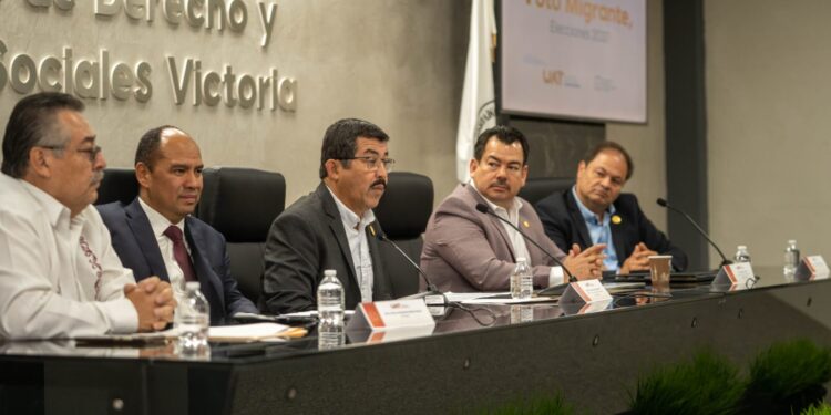 Exponen en la UAT conferencia “Voto Migrante, Elecciones 2027”