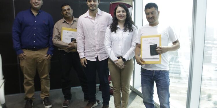 Trabajadores tamaulipecos parten al extranjero con respaldo institucional