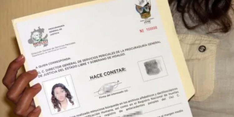 ​»¿Adiós a la carta de antecedentes penales?»: Buscan prohibir este requisito para frenar la discriminación laboral