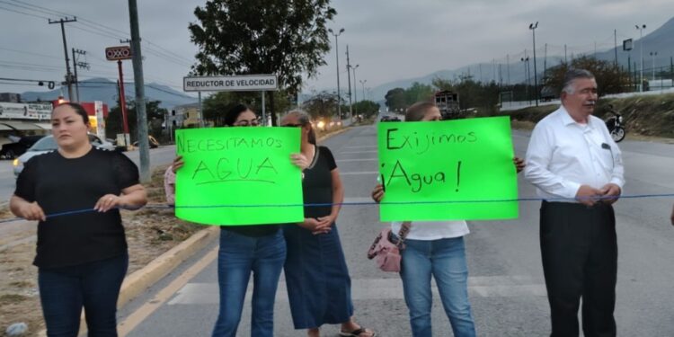 Colapsa el Libramiento: 14 días sin agua detonan protesta ciudadana
