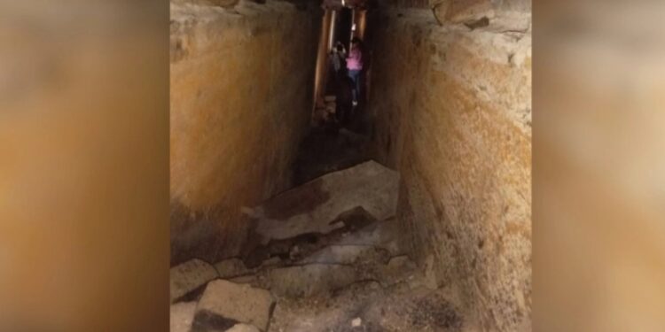 Secretos bajo la tierra: Excursionistas descubren red de túneles en la Sierra de San Carlos