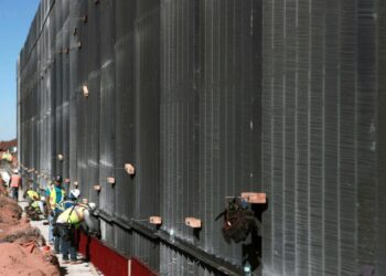 Estrategia Térmica en la Frontera: El nuevo muro «negro mate» llega a Ciudad Juárez